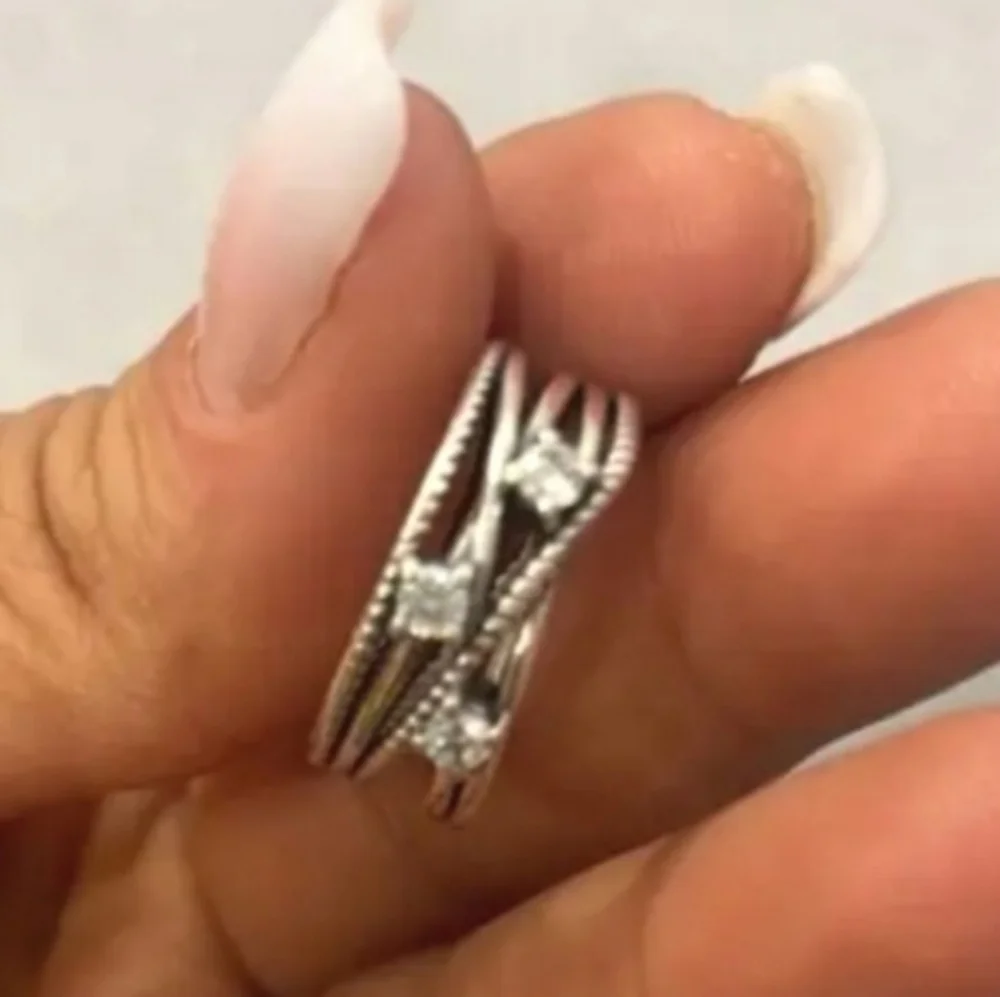 Ladies Elegant 925 sterling silver wide band ring sz 8